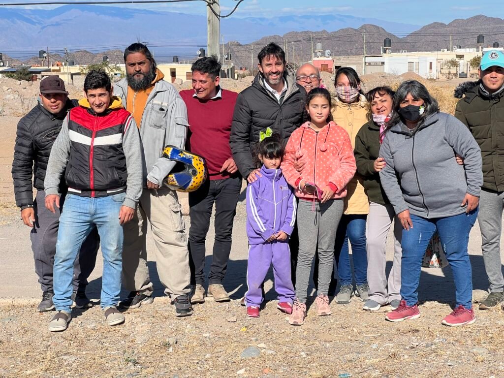 FELIPE ALVAREz en chilecito escuchando a los riojanos agosto 2022